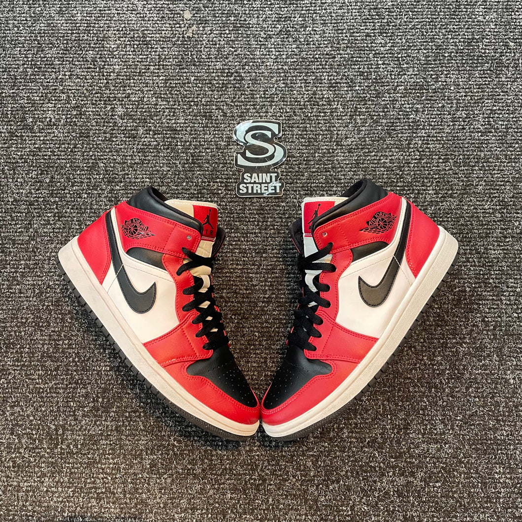Air Jordan 1 Mid 'Chicago'