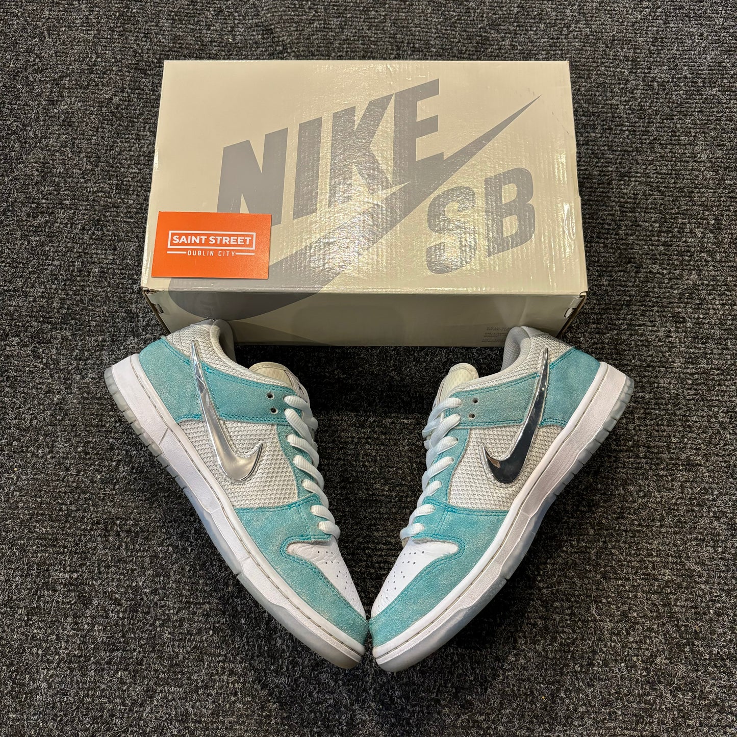 Nike SB Dunk Low 'April'