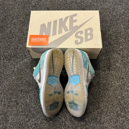 Nike SB Dunk Low 'April'