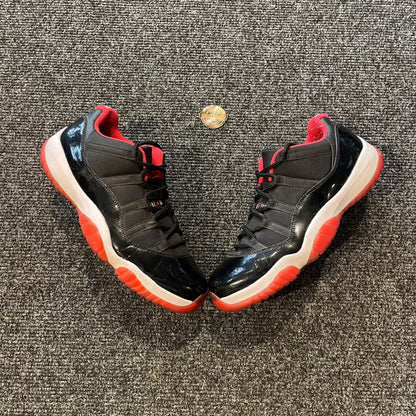 Jordan 11 Low 'Bred'