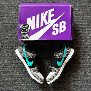 Nike SB Dunk Low 'Atmos'