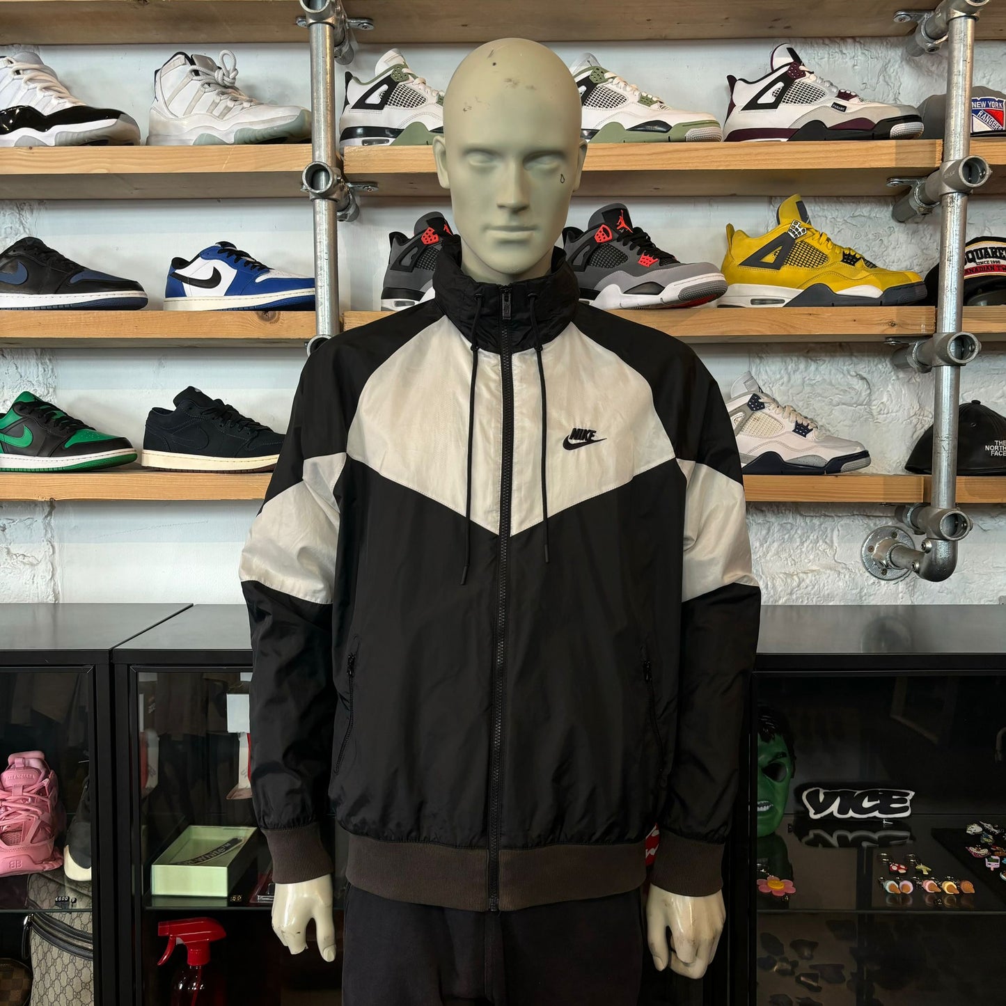 Nike Windbreaker Black/White
