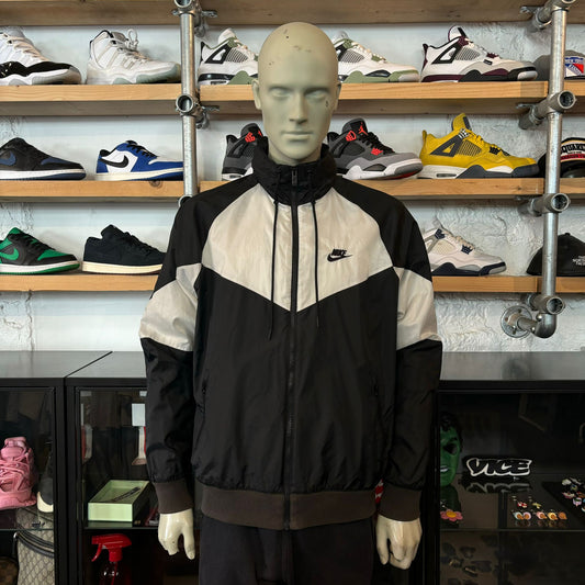 Nike Windbreaker Black/White