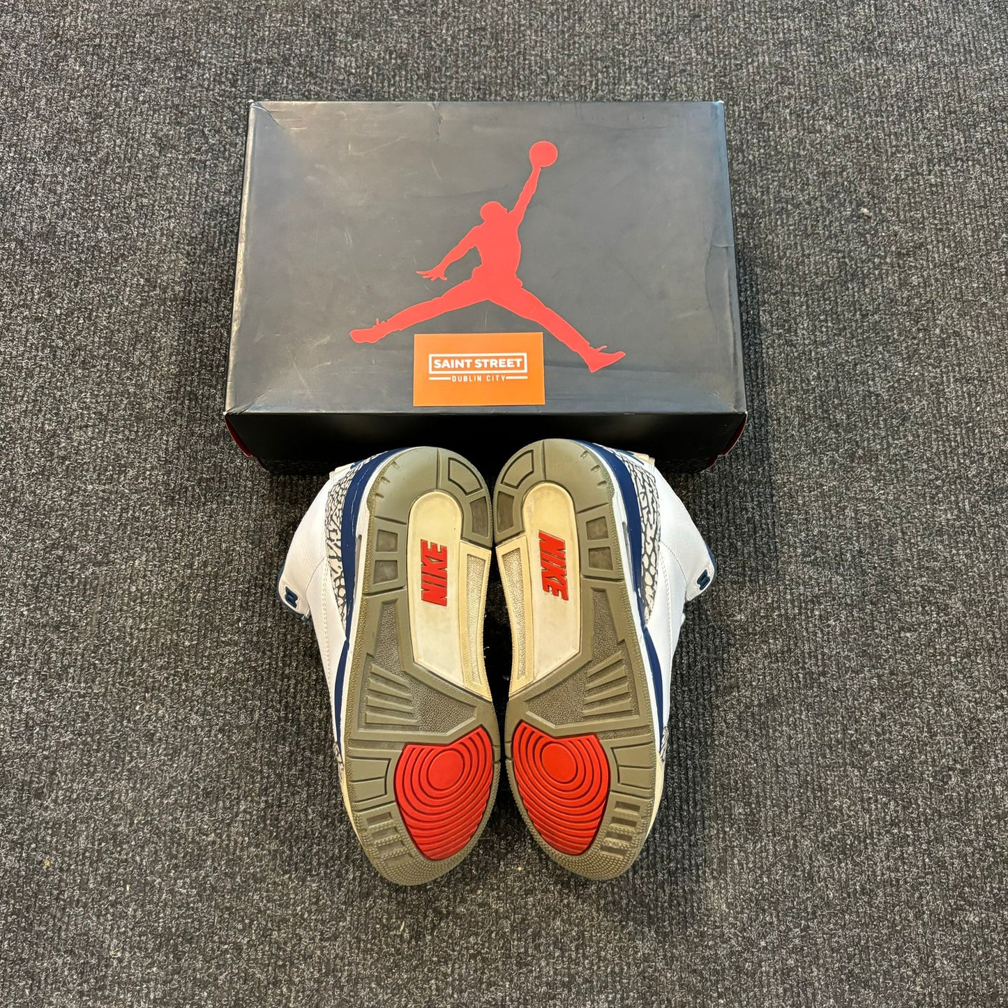 Air Jordan 3 'True Blue'