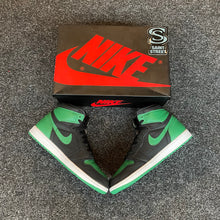 Load image into Gallery viewer, Air Jordan 1 High &#39;Pine Green&#39;
