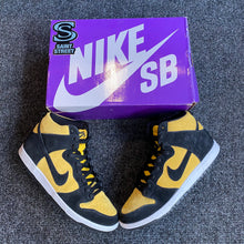 Load image into Gallery viewer, Nike Dunk High SB &#39;Goldenrod&#39;
