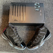 Load image into Gallery viewer, Jordan 11 ‘Cap and Gown’

