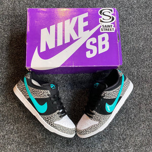 Nike SB Dunk Low 'Atmos'