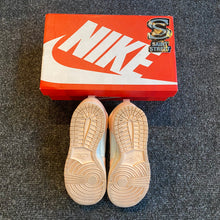 Load image into Gallery viewer, Nike Dunk High &#39;Crimson Tint&#39;

