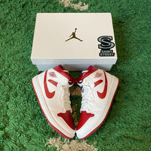 Load image into Gallery viewer, Air Jordan 1 Mid &#39;Reverse Chicago&#39; (W)
