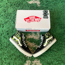 Load image into Gallery viewer, Vans X Supreme Sk8 Hi &#39;Skull Pile&#39;
