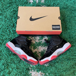 Air Jordan 11 'Bred'