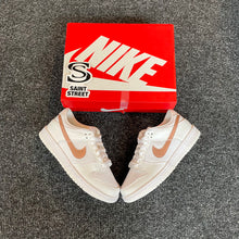 Load image into Gallery viewer, Nike Dunk Low &#39;Metallic Bronze&#39; (GS)
