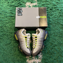 Load image into Gallery viewer, Nike Air Max 95 &#39;Neon&#39; (2015)

