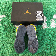 Load image into Gallery viewer, Air Jordan 1 Mid &#39;University Gold&#39; (GS)
