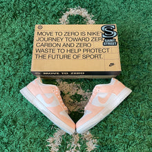 Load image into Gallery viewer, Nike Dunk Low Nature &#39;Pale Coral&#39; (W)
