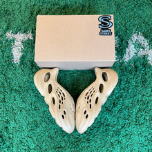 Load image into Gallery viewer, Yeezy Foam RNNR &#39;Ochre&#39;
