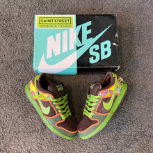 Load image into Gallery viewer, Nike SB Dunk Low &#39;De La Soul&#39;
