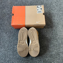 Load image into Gallery viewer, Nike Dunk High &#39;Maple&#39; (2002) (Online only)
