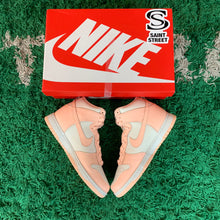 Load image into Gallery viewer, Nike Dunk High &#39;Crimson Tint&#39;
