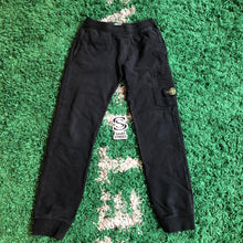 Load image into Gallery viewer, Stone Island Junior &#39;Joggers&#39;
