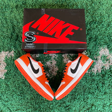Load image into Gallery viewer, Air Jordan 1 Low &#39;Starfish&#39;
