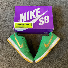 Load image into Gallery viewer, Nike SB Dunk Low &#39;St. Patricks Day&#39;
