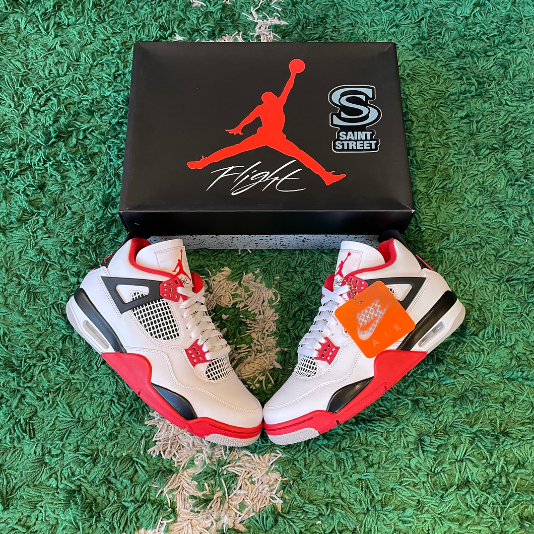 Air Jordan 4 'Fire Red'