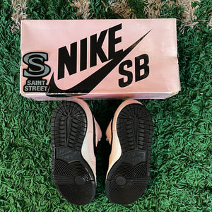 Nike SB Dunk Low 'Pink Box' (Online only)