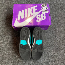 Load image into Gallery viewer, Nike SB Dunk Low &#39;Atmos&#39;
