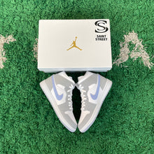 Load image into Gallery viewer, Air Jordan 1 Mid &#39;Wolf Grey / Aluminum&#39; (W)
