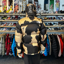 Load image into Gallery viewer, Supreme X TNF &#39;Bleached Denim Print&#39; Nuptse

