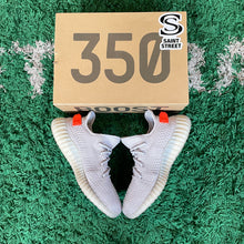 Load image into Gallery viewer, Adidas X Yeezy Boost 350 V2 &#39;Tail Light&#39;

