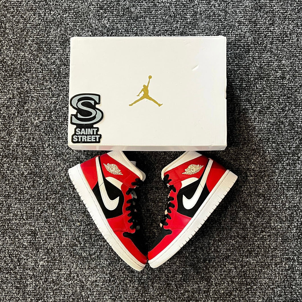 Air Jordan 1 Mid 'Gym Red Black' (Online Only)