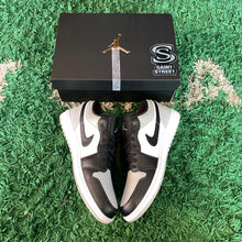 Load image into Gallery viewer, Air Jordan 1 Low &#39;Shadow Toe&#39;

