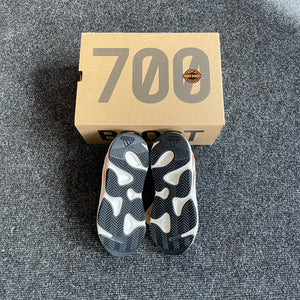 Adidas X Yeezy 700 OG Waverunner