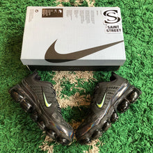 Load image into Gallery viewer, Nike Vapormax 360 &#39;Iridescent&#39;
