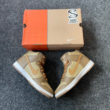 Load image into Gallery viewer, Nike Dunk High &#39;Maple&#39; (2002) (Online only)
