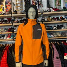 Load image into Gallery viewer, TNF &#39;Outdoor Softshell&#39; Orange/Black
