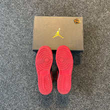 Load image into Gallery viewer, Air Jordan 1 Mid &#39;Bred&#39; (GS)
