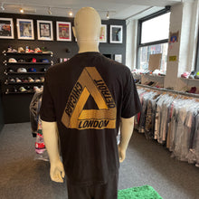 Load image into Gallery viewer, Palace &#39;Wax Label&#39; Tee
