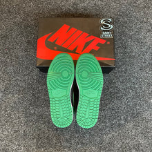 Load image into Gallery viewer, Air Jordan 1 High &#39;Pine Green&#39;
