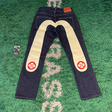 Load image into Gallery viewer, Evisu Jeans White Daicock Flower &#39;Lot 2010&#39;
