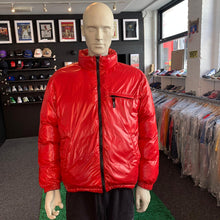 Load image into Gallery viewer, Supreme Reversible Puffer &#39;Black/Red&#39;
