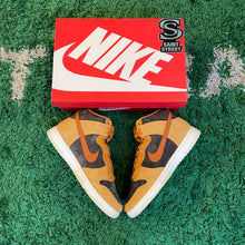Load image into Gallery viewer, Nike Dunk High &#39;Dark Russet&#39;
