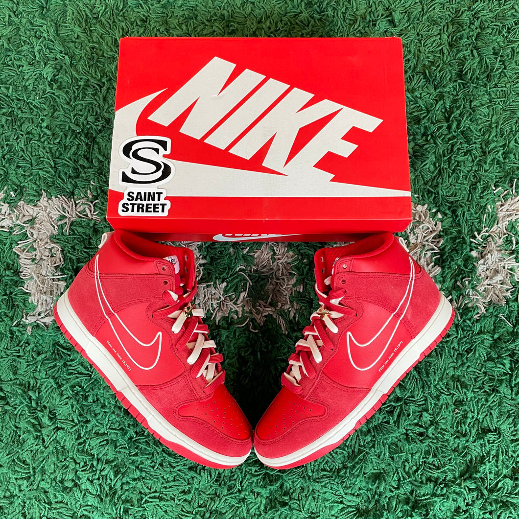 Nike Dunk High 'First Use Red'