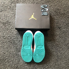 Load image into Gallery viewer, Air Jordan 1 Mid &#39;Knit&#39; (GS)
