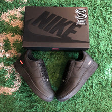 Load image into Gallery viewer, Nike X Supreme AF1 Low Black
