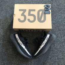 Load image into Gallery viewer, Adidas X Yeezy Boost 350 V2 &#39;Oreo&#39;
