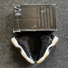 Load image into Gallery viewer, Air Jordan 11 &#39;Space Jam&#39; (2009)
